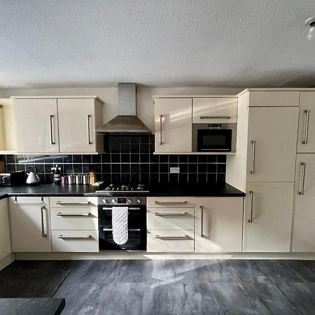 Manchester - Eccles - Business - Contractors - Families - Discounts Available Kültér fotó