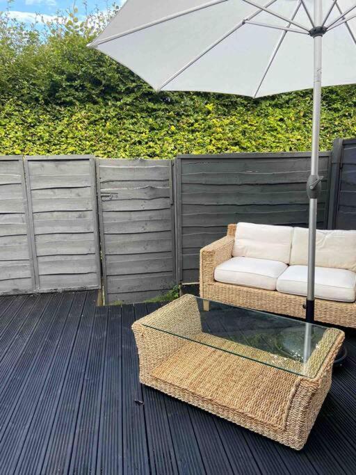 Manchester - Eccles - Business - Contractors - Families - Discounts Available Kültér fotó