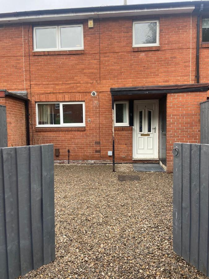 Manchester - Eccles - Business - Contractors - Families - Discounts Available Kültér fotó