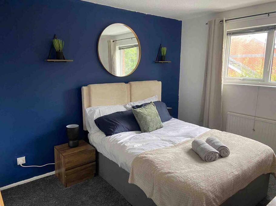 Manchester - Eccles - Business - Contractors - Families - Discounts Available Kültér fotó