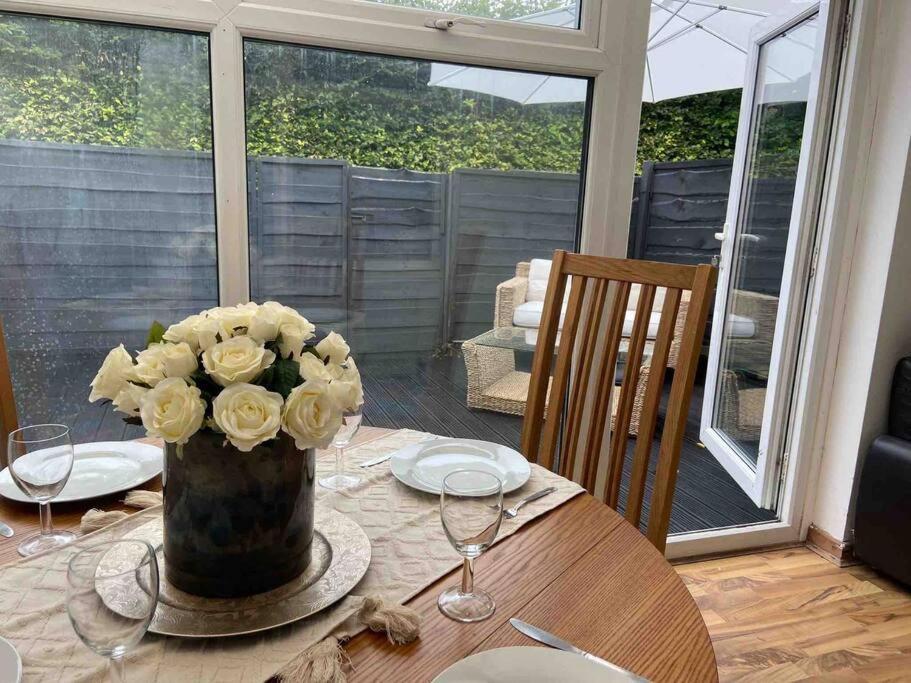 Manchester - Eccles - Business - Contractors - Families - Discounts Available Kültér fotó