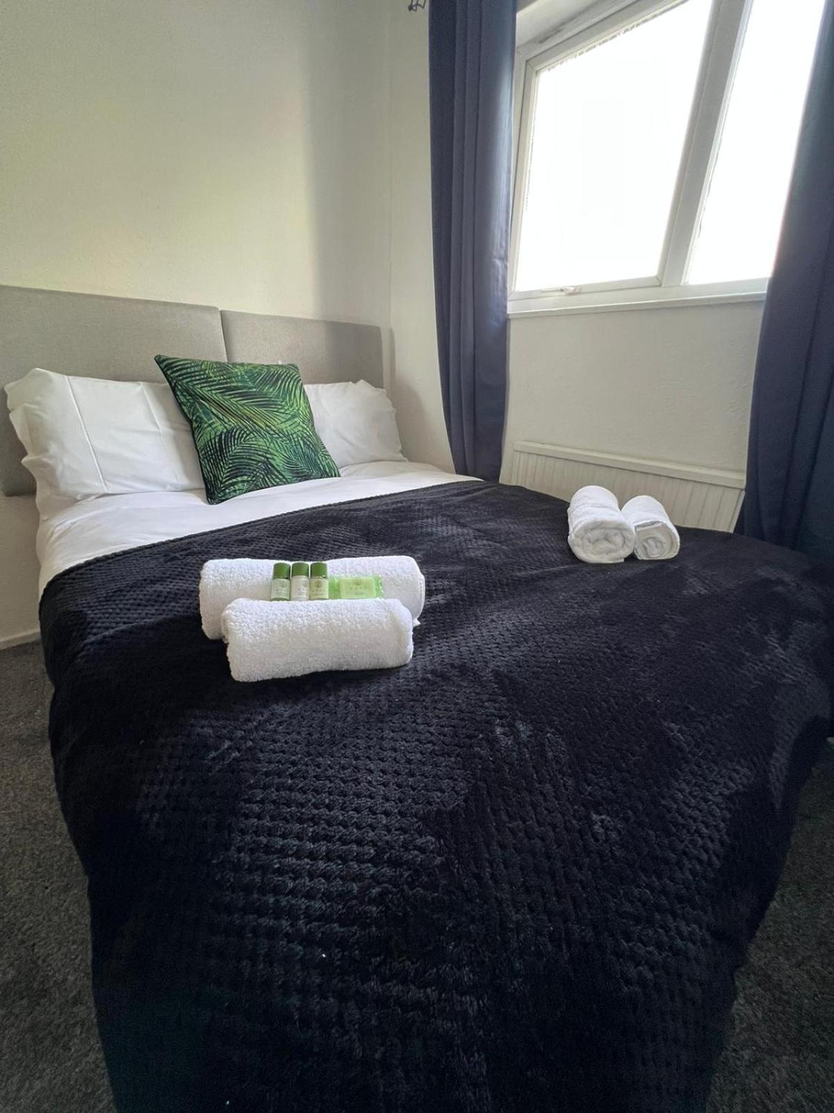 Manchester - Eccles - Business - Contractors - Families - Discounts Available Kültér fotó