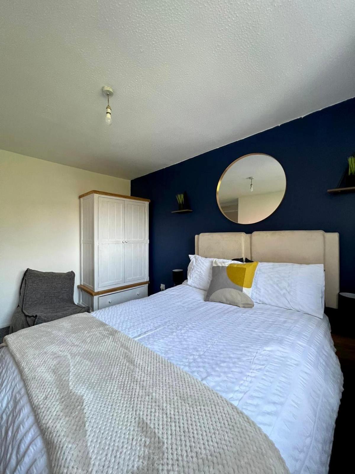 Manchester - Eccles - Business - Contractors - Families - Discounts Available Kültér fotó