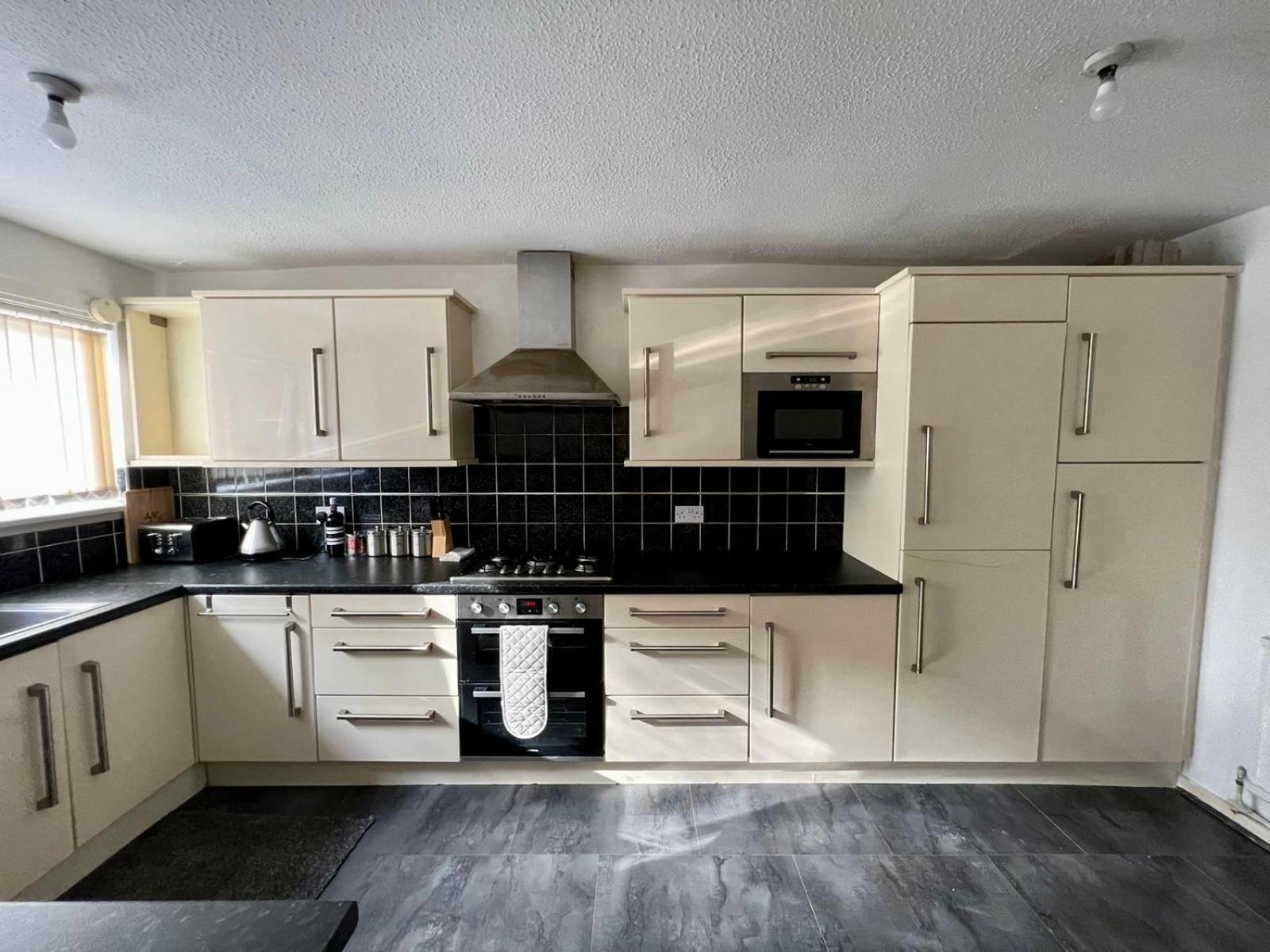 Manchester - Eccles - Business - Contractors - Families - Discounts Available Kültér fotó