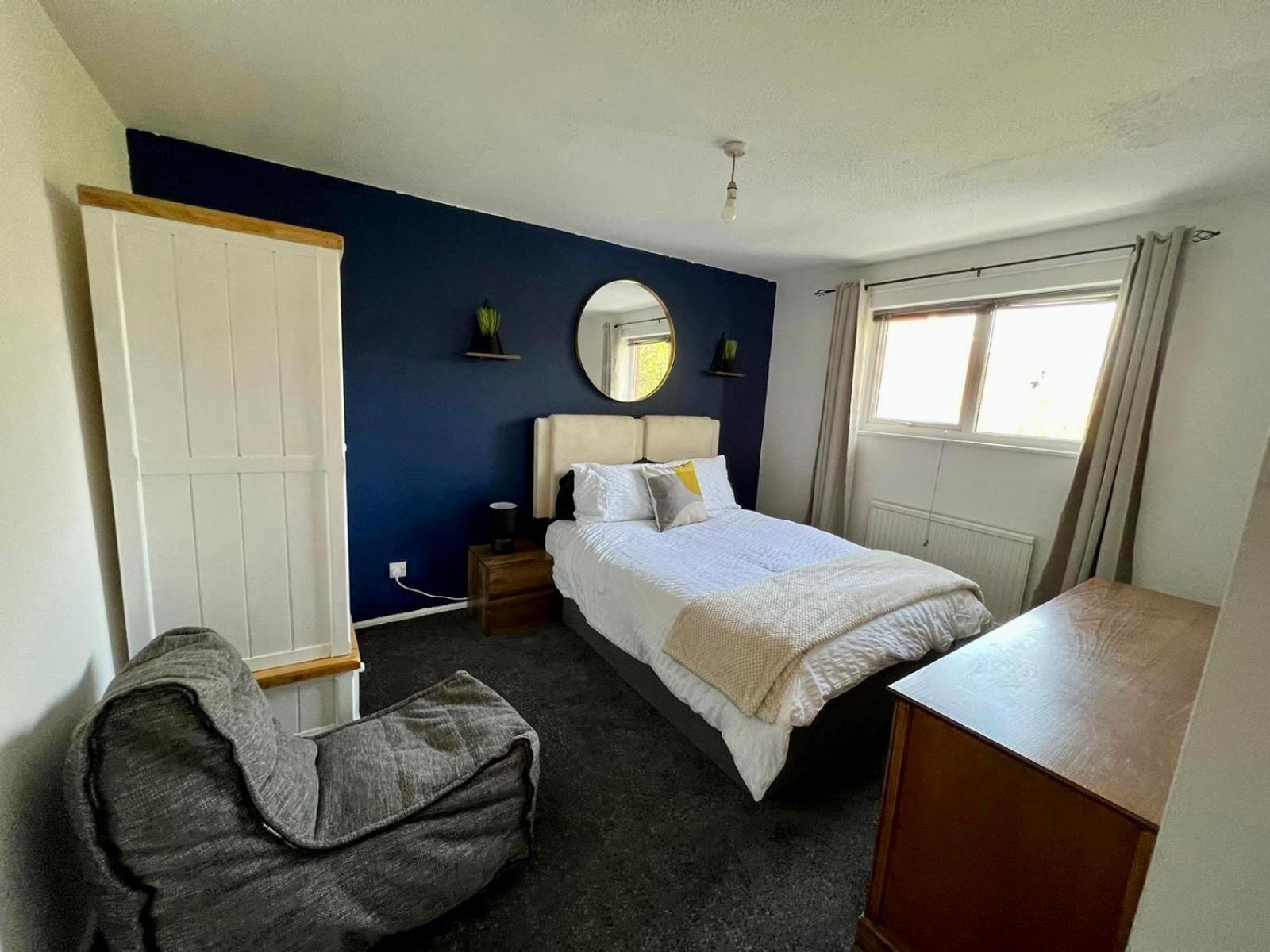 Manchester - Eccles - Business - Contractors - Families - Discounts Available Kültér fotó